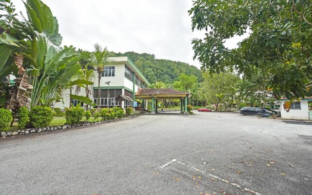 Teluk Batik Holiday Apartment