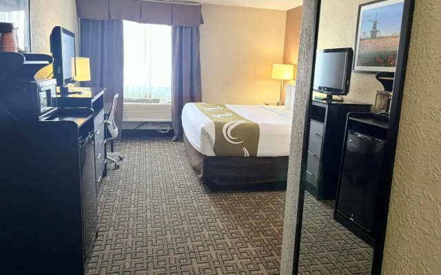 AmericInn by Wyndham Holland MI
