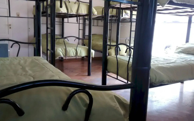 Gorilla - Hostel