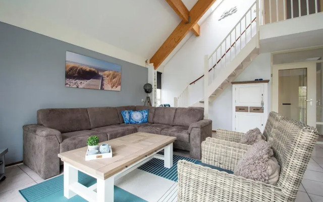 Holiday Home by Beach in Ooghduyne