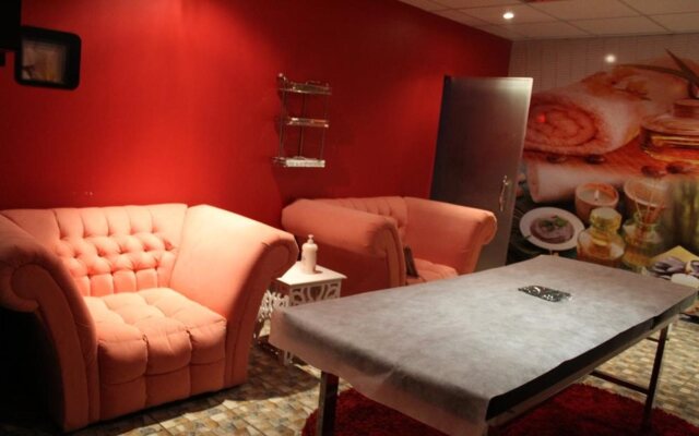 My Home Gold Hotel Suites