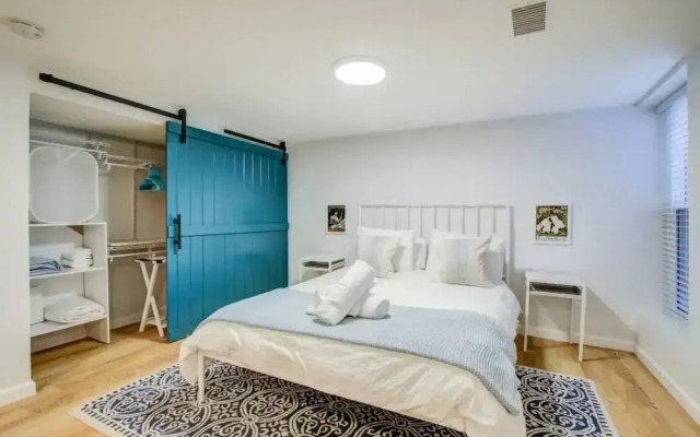 Private Studio in Serene DC Neighborhood