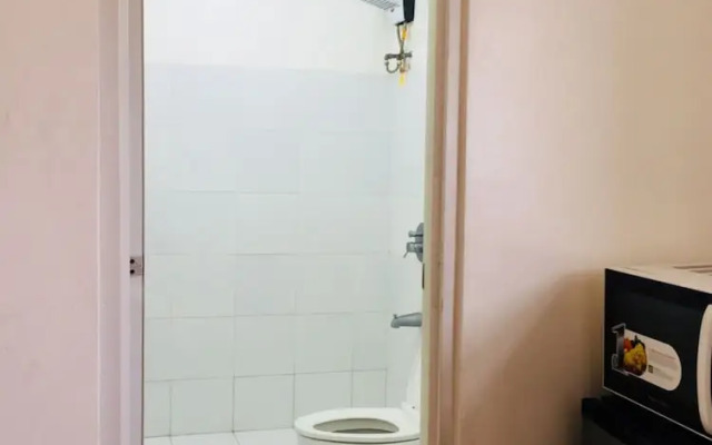 OYO 699 Forbes Hall