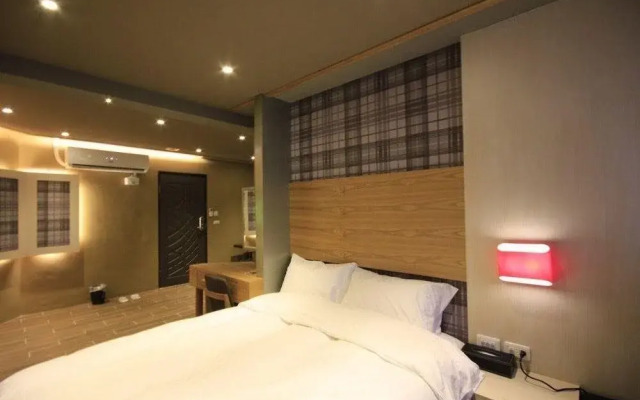 Ease Bed and Breakfast