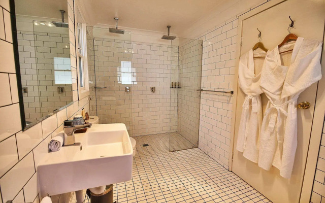 The Bronte Boutique Hotel