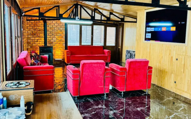 Lahza Hills Resort