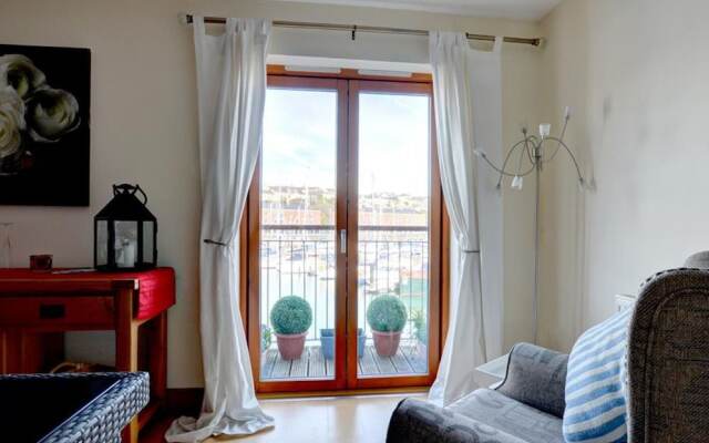 Modern Holiday Home in Milford Haven With Balcony