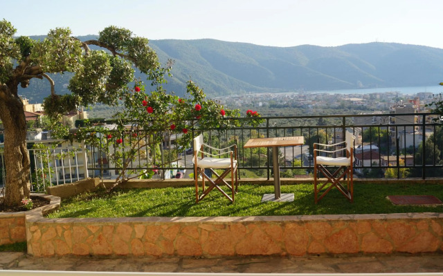 Τhe Sunny Apartments