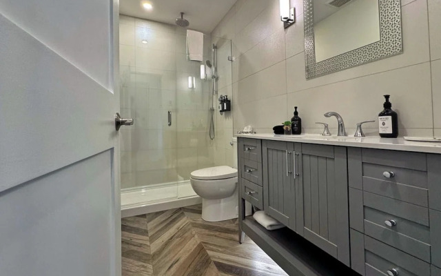 Artisan Suites on Bowen