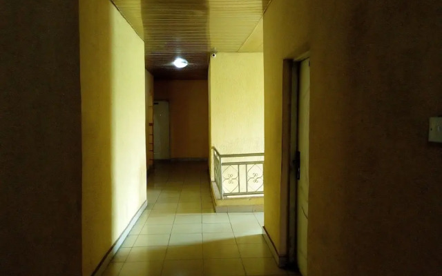 Adebayowa Hotel