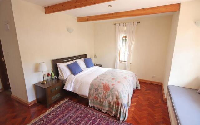 Olesamara Collection