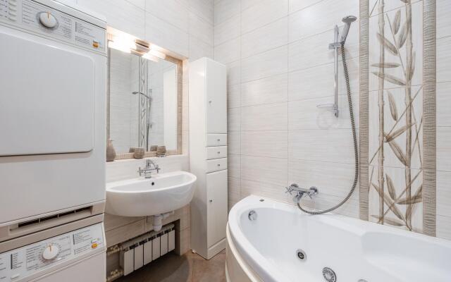 DeRent Aparts (ДеРент Апартс) на набережной реки Мойки 6