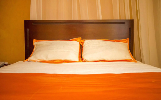 Lowela Hotel