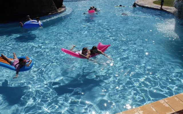 Tindarra Resort