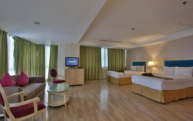 Crown Regency Hotel and Towers