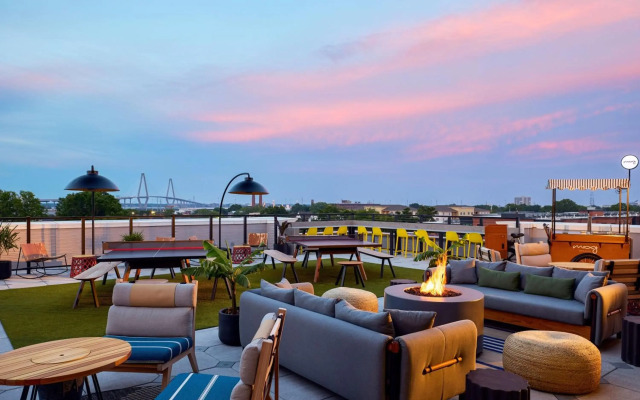 Moxy Charleston Downtown