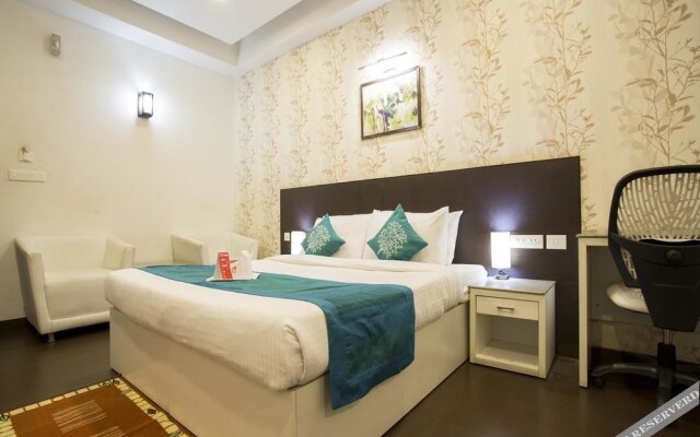 OYO Rooms Near Cosmos Mall