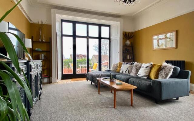 The Georgian Manor Apartment - Central Frome