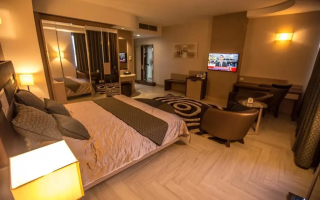 Titanic Hotel & Spa