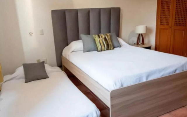 Condo Marcela by Villas HK28