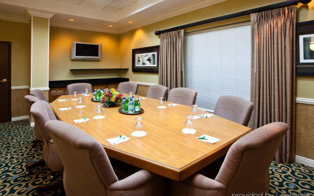 Holiday Inn Fort Lauderdale Airport by IHG