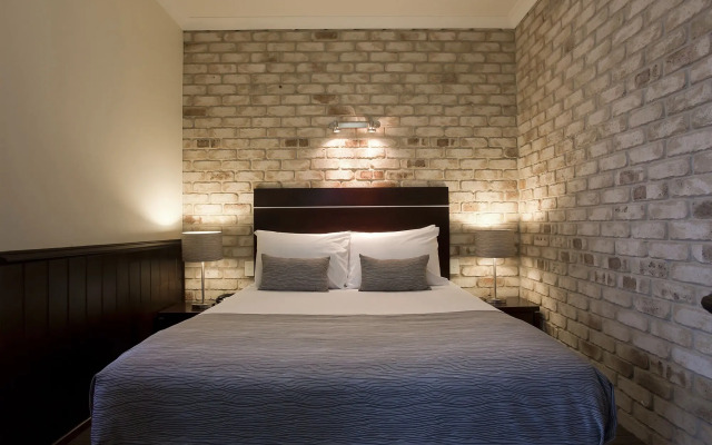 Highlander Motor Inn & Apartments