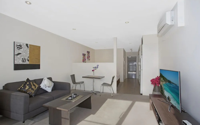 ViQi By Astra Apartments