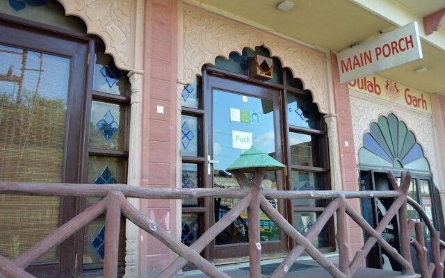 Hotel Gulab Garh