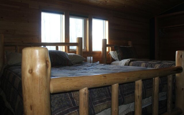 Cougar Mountain Lodge B&B