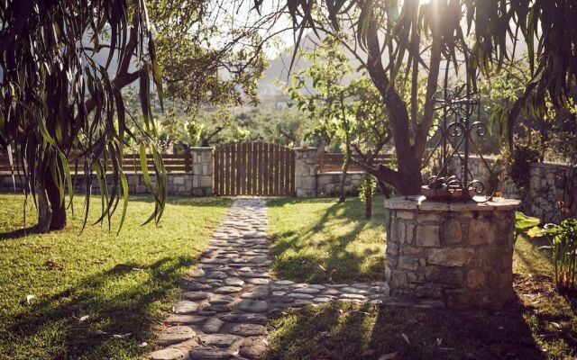 Leeda's Cottages
