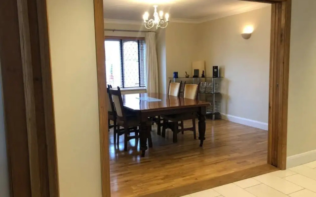 Discreet Luxury, Super House!
