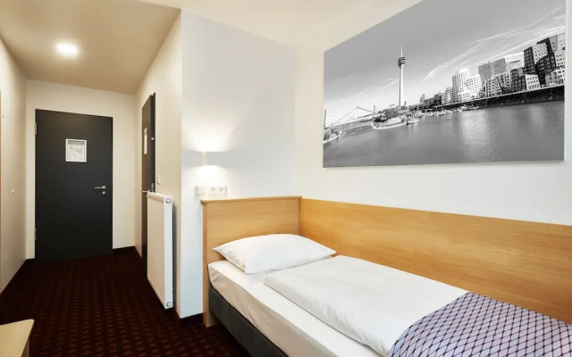 McDreams Hotel Düsseldorf-City