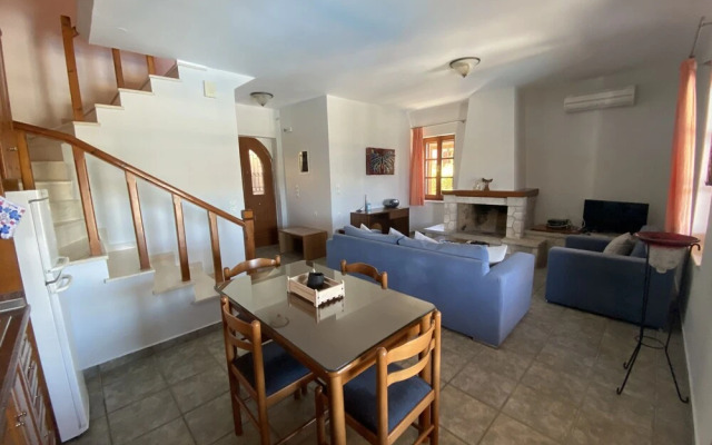 Executive Villa Madouri With Private Pool