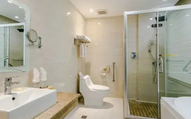 Jintan Square South Great Wall Hotel (Tongren Station Branch)
