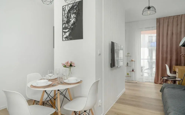Modern Studio Niemena by Renters