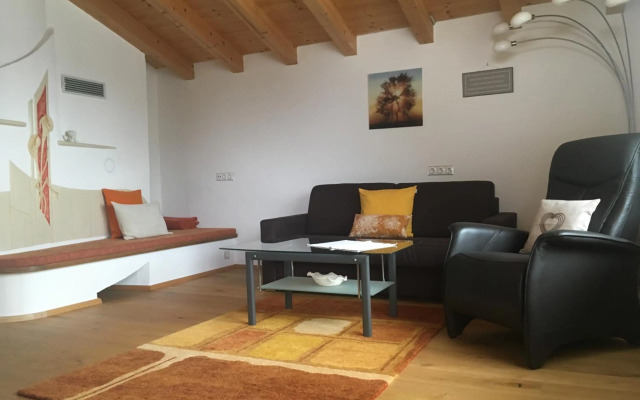 Haus Tschirgantblick