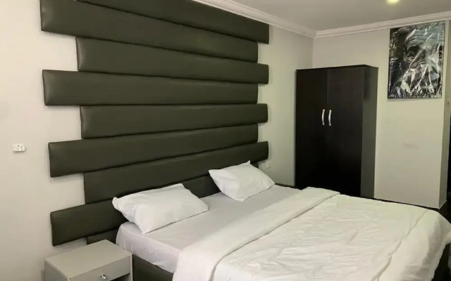 GrandBay Luxury Hotel