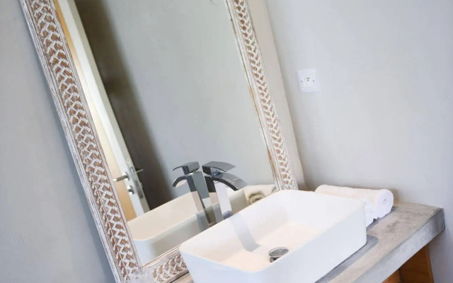 Eolia Luxury Beachfront Villas