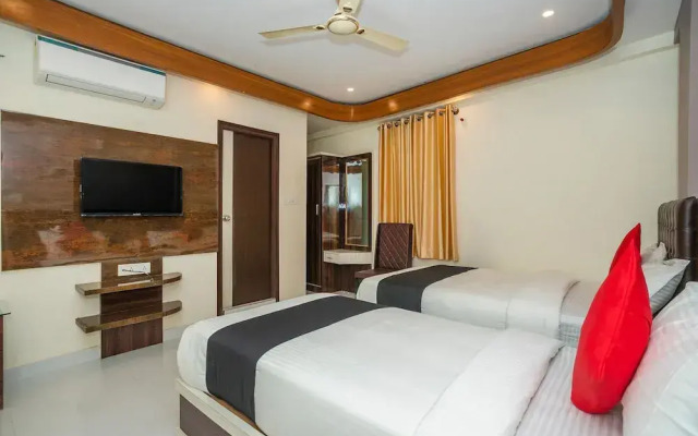 OYO 10525 Varcity Abra Madiwala