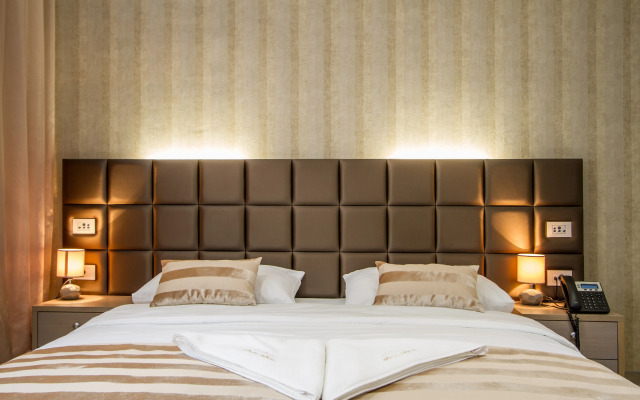 Royal Airport Hotel
