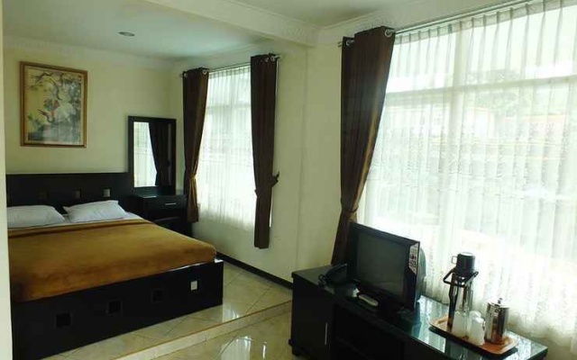 展玉德格拉比卢会议型酒店(Cianjur Delaga Biru Convention Hotel) – Guest Rooms – Cipanas