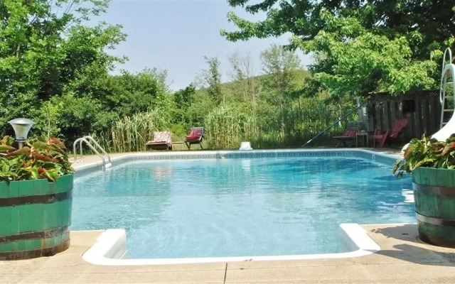 Pretty River Valley Country Inn