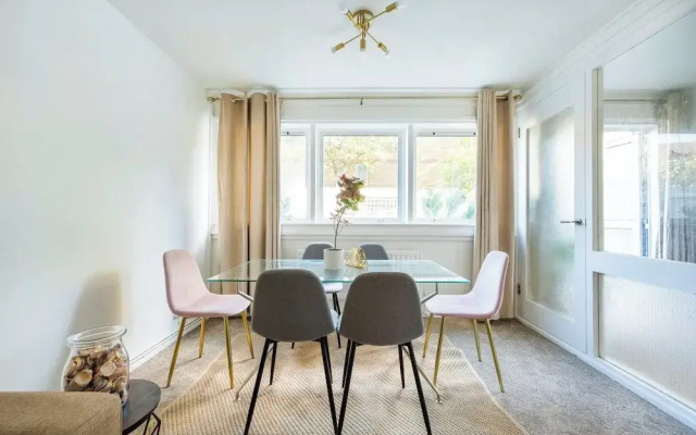 Beautiful 3bed house 7 min to Hyde Park