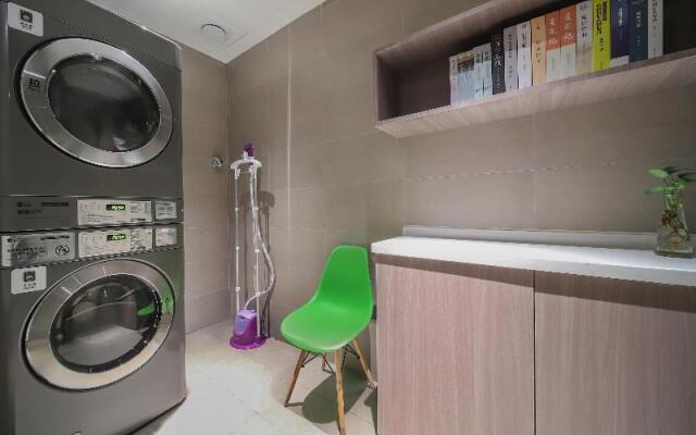 Hanting Hotel Nanjing Jiangpu Longhua Road Metro Station