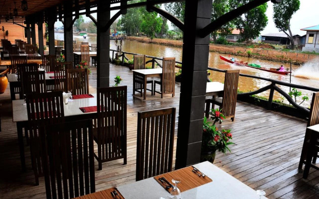 The Manor Lake Front Resort by Phyu Zin Group of Hotels