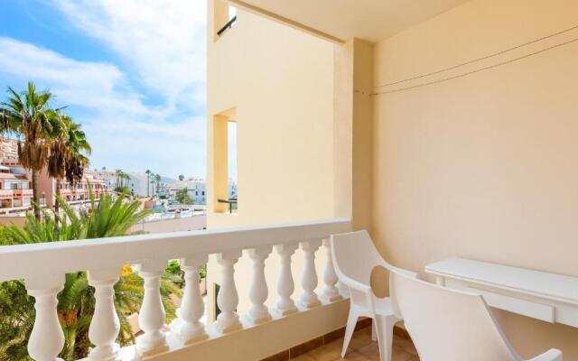 651 Bright establishment, heated pool and Wi Fi