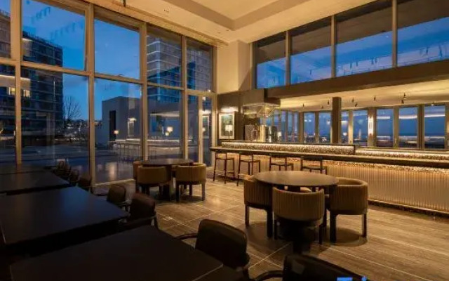 Yin Plus Hotel