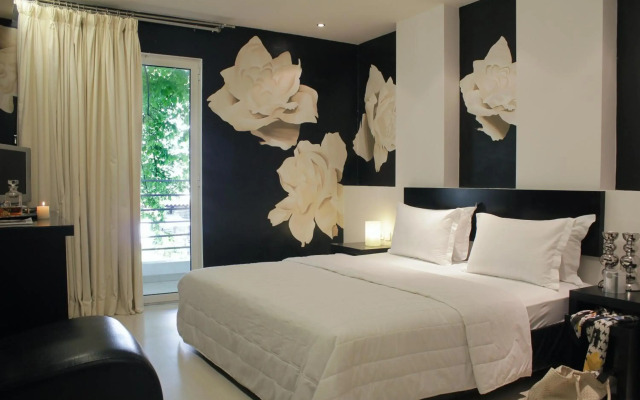 Galaxy Art Hotel
