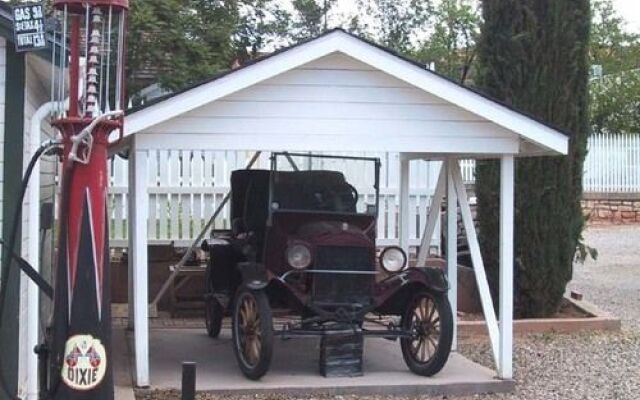 Green Gate Village Historic Inn