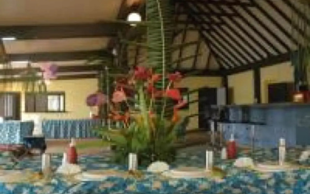 Safe Landing Eco Lodge